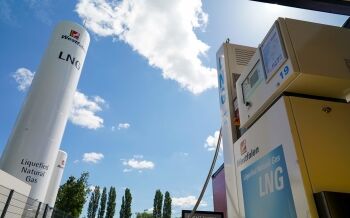 Foto 3: Neben Münster und Herford können Schwerlastfahrzeuge nun auch in Herne an einer Westfalen Tankstelle mit LNG betankt werden.