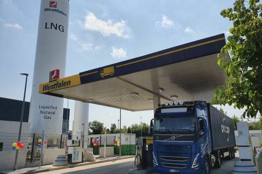 Die Westfalen Gruppe eröffnet in Herford an der Röntgenstraße 2a die erste stationäre LNG-Tankstelle in Ostwestfalen.