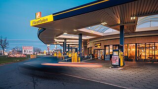 Eine Westfalen-Tankstelle in Köln