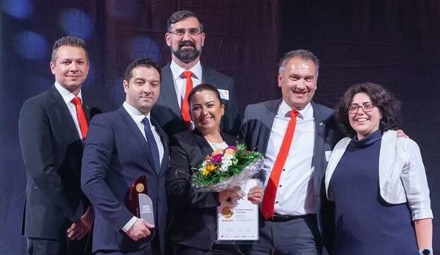 Die Westfalen Gruppe bekommt Konzeptpreis "Tankstelle des jahres 2019" überreicht