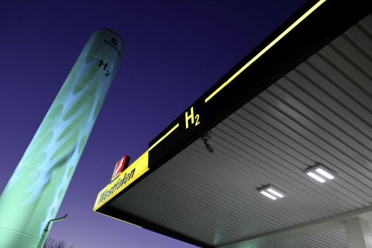 Die Westfalen Gruppe war einer der ersten Unternehmen in Nordrhein-Westfalen, die bereits im Jahr 2016 eine stationäre H2-Tankstelle gebaut haben