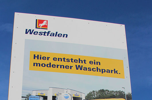 Foto 2: Die Westfalen Gruppe investiert rund 1,8 Millionen in den modernen Waschpark an der Kopenhagener Straße. (Foto: Westfalen AG, Münster)